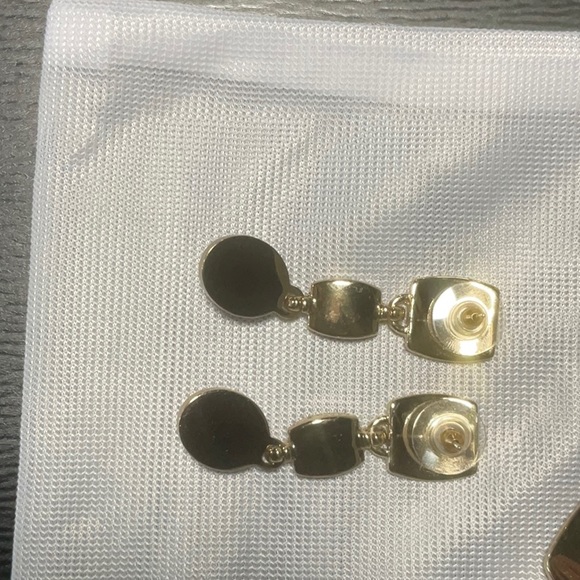 WHBM Gold chunky chain with pink stones w/earrings - Picture 3 of 6